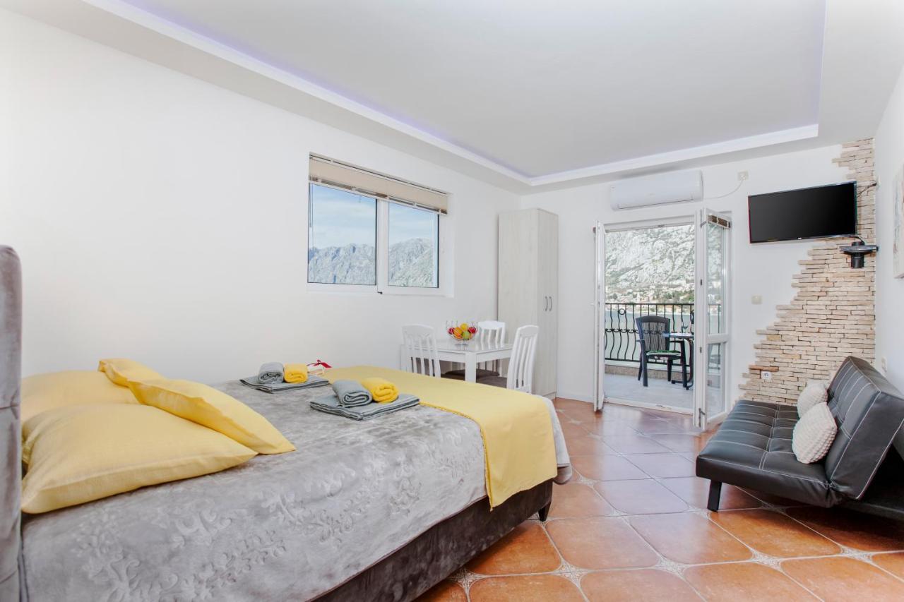 Apartments Vukovic Kotor Bagian luar foto
