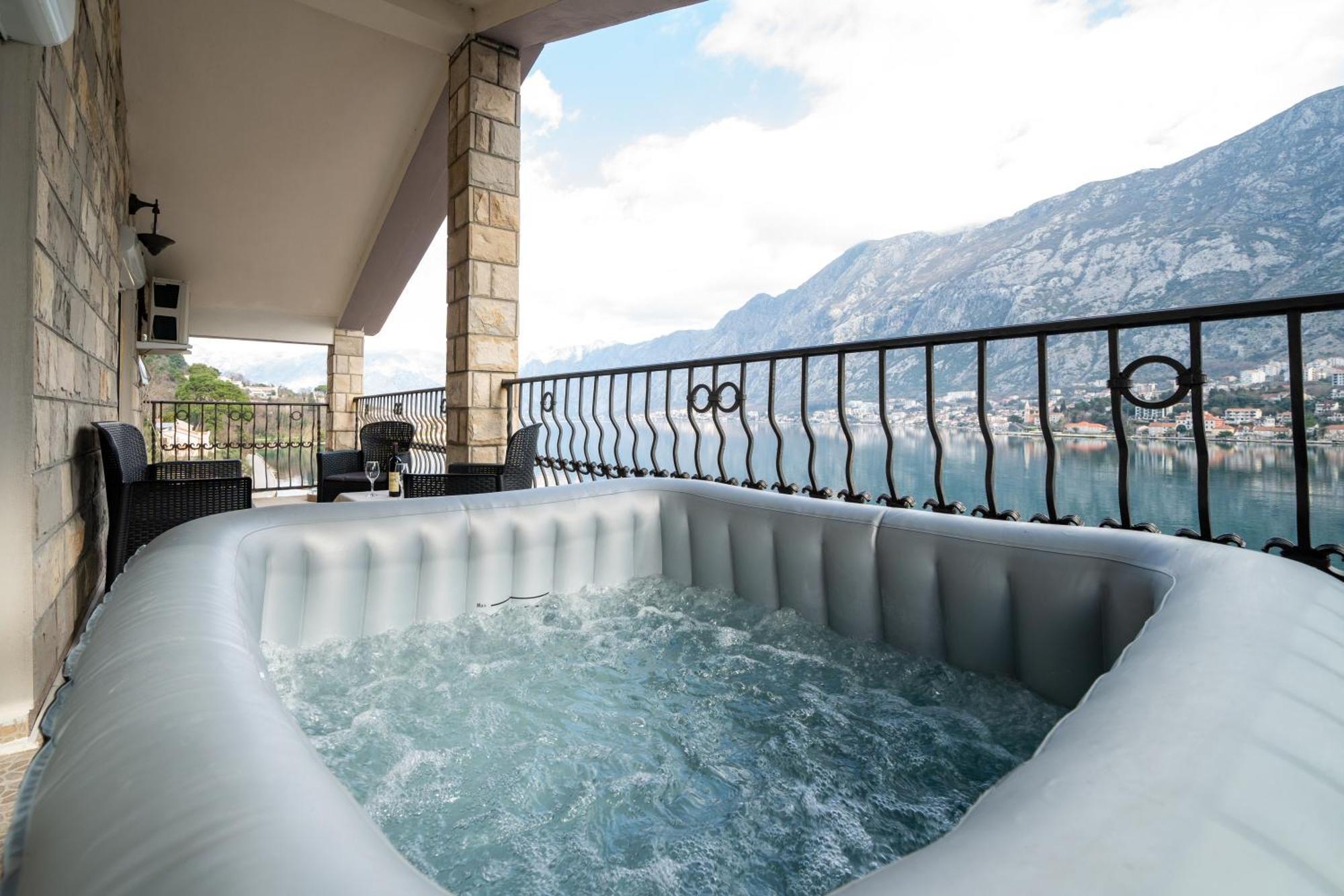 Apartments Vukovic Kotor Bagian luar foto