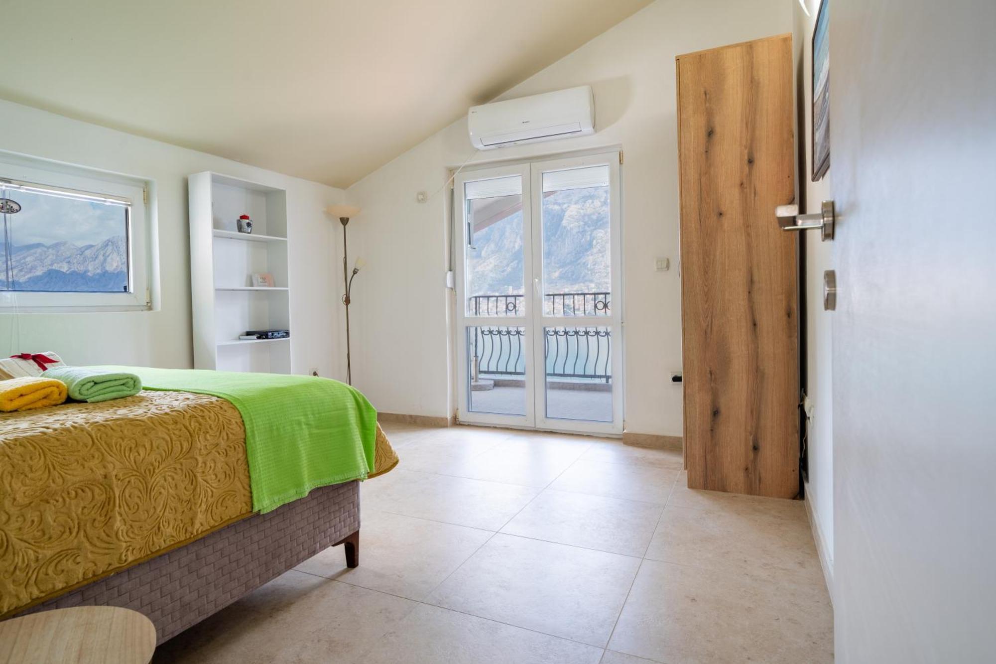 Apartments Vukovic Kotor Bagian luar foto
