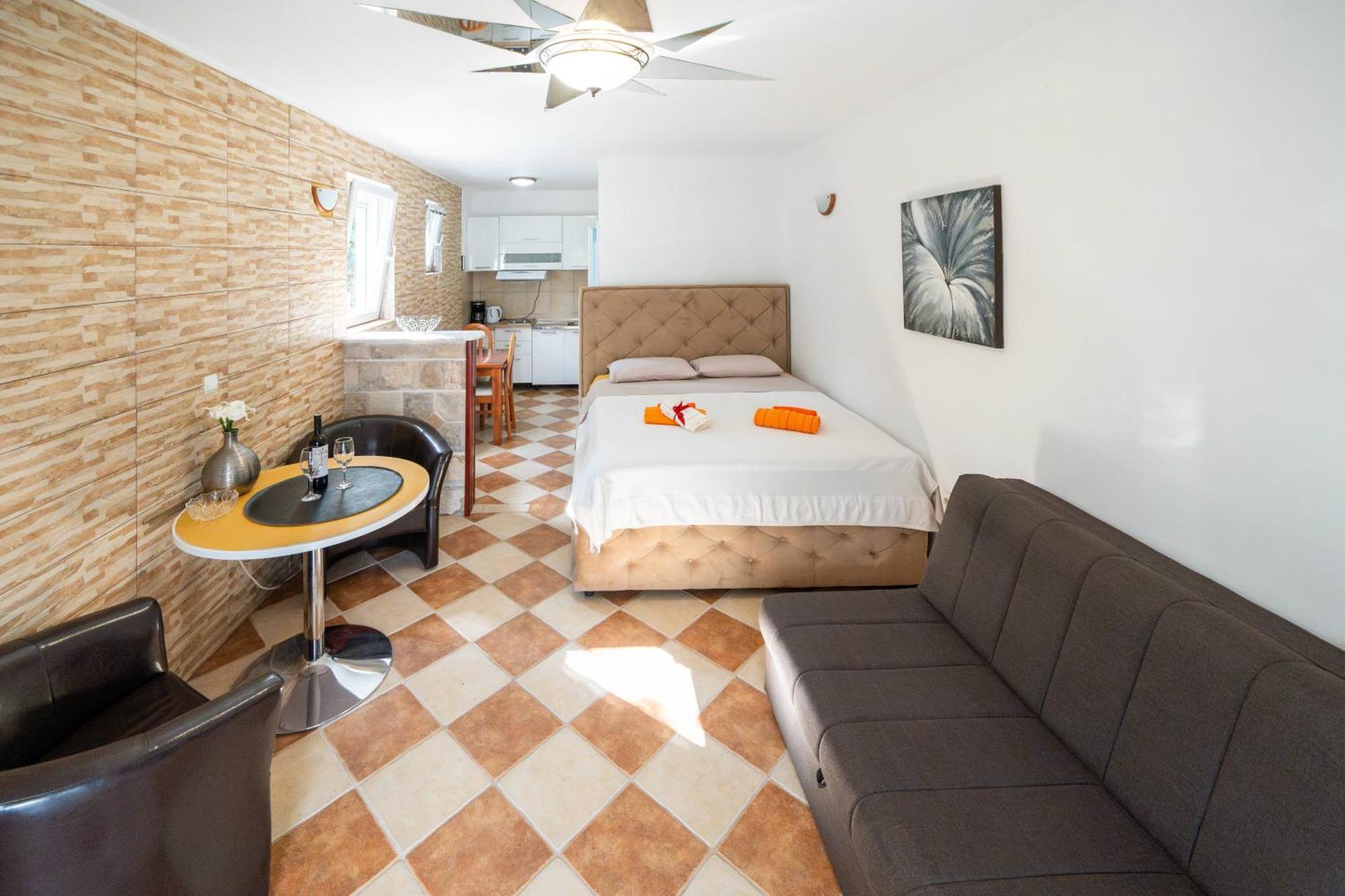 Apartments Vukovic Kotor Bagian luar foto