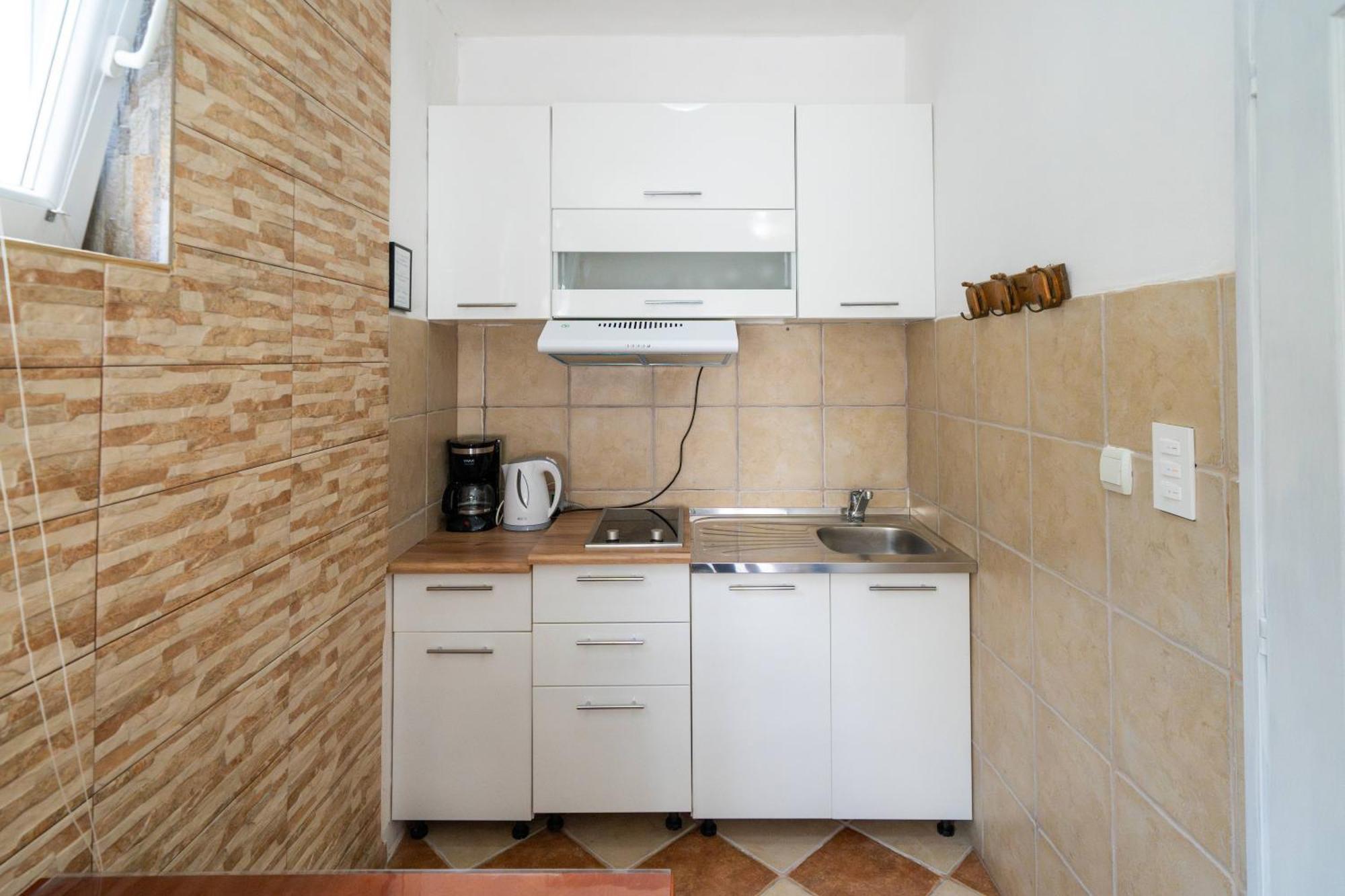 Apartments Vukovic Kotor Bagian luar foto