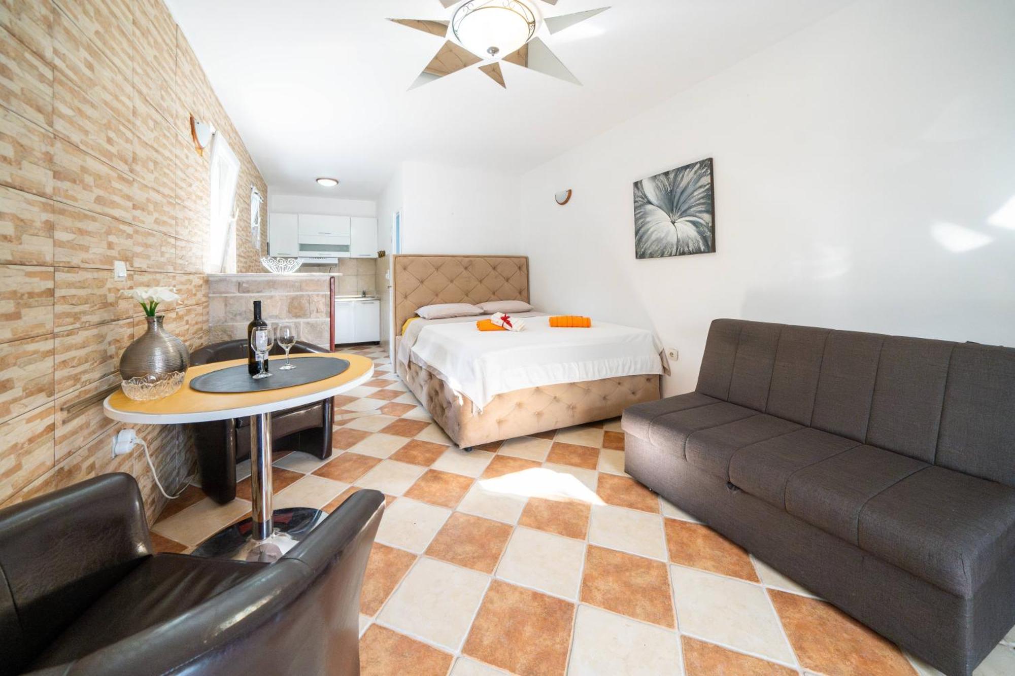 Apartments Vukovic Kotor Bagian luar foto
